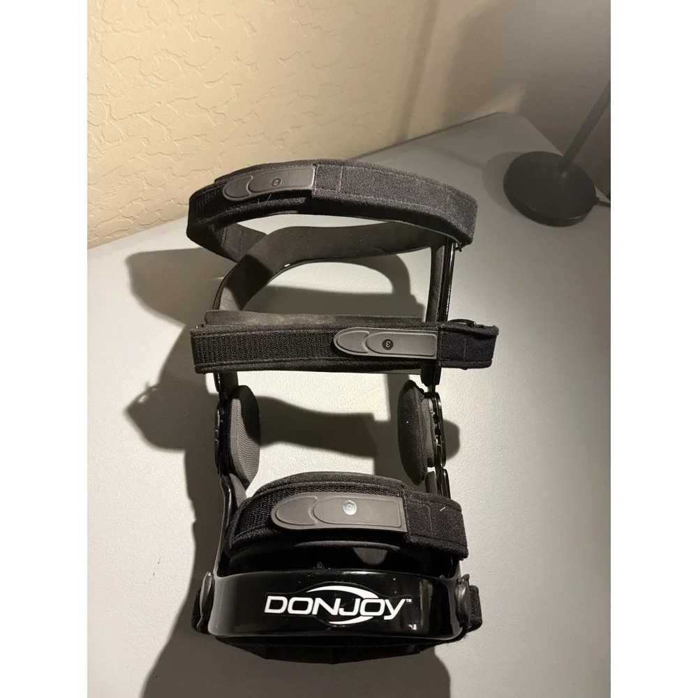 Donjoy Defiance ACL Knee Brace Custom Black